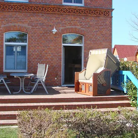 Kapitaenshaus Muehlenpark Haus 6 Wo 21 Prerow